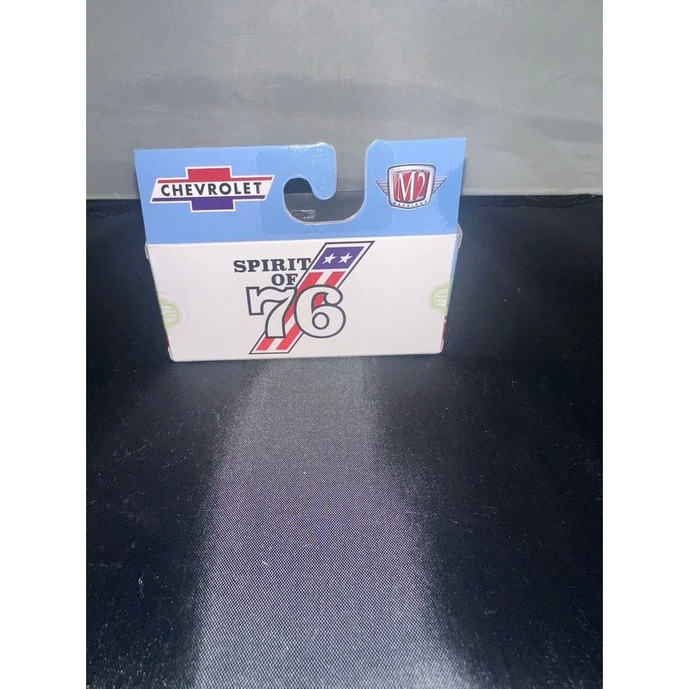 M2‎ Machines 1976 Chevrolet K-10 4X4 Spirit of 76 Blue 1:64 Diecast Truck 32500